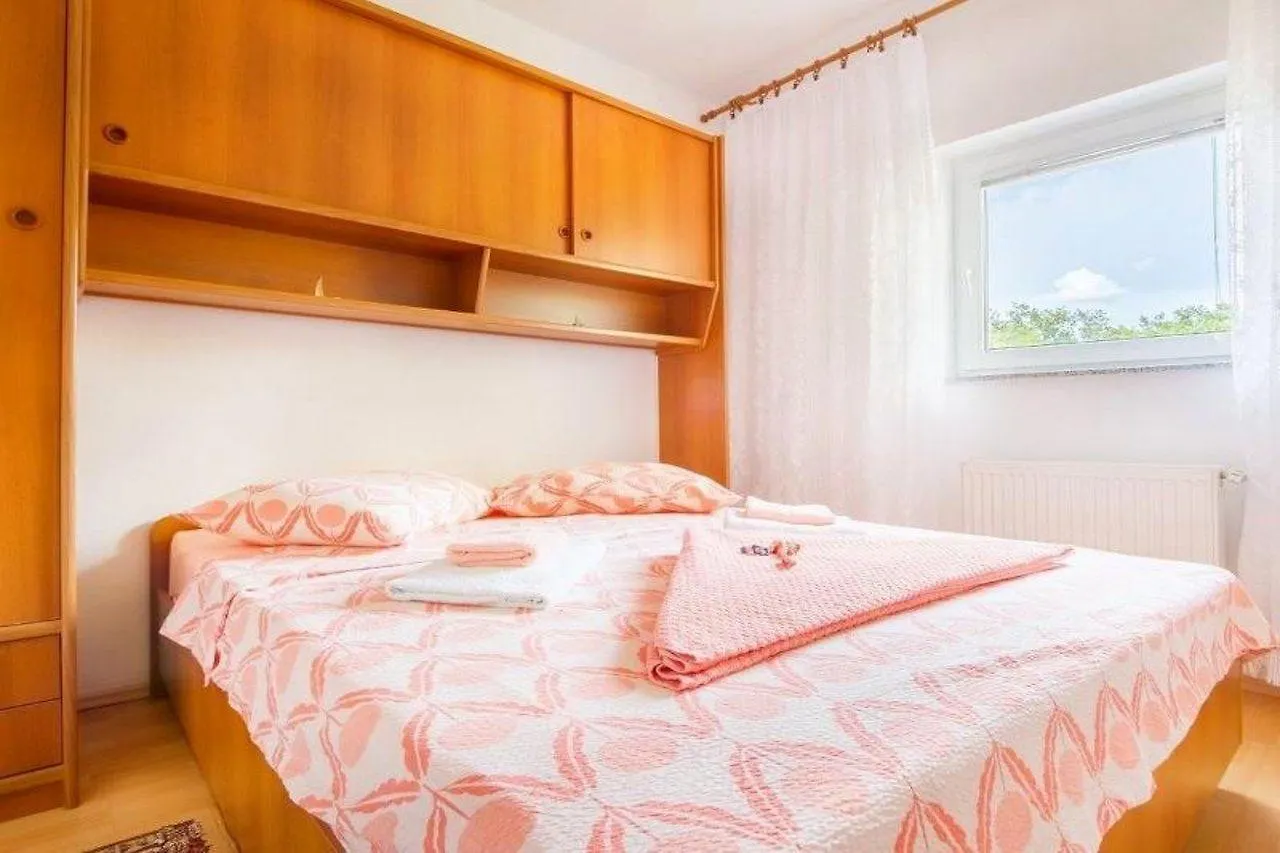 Apartments Justic Njivice