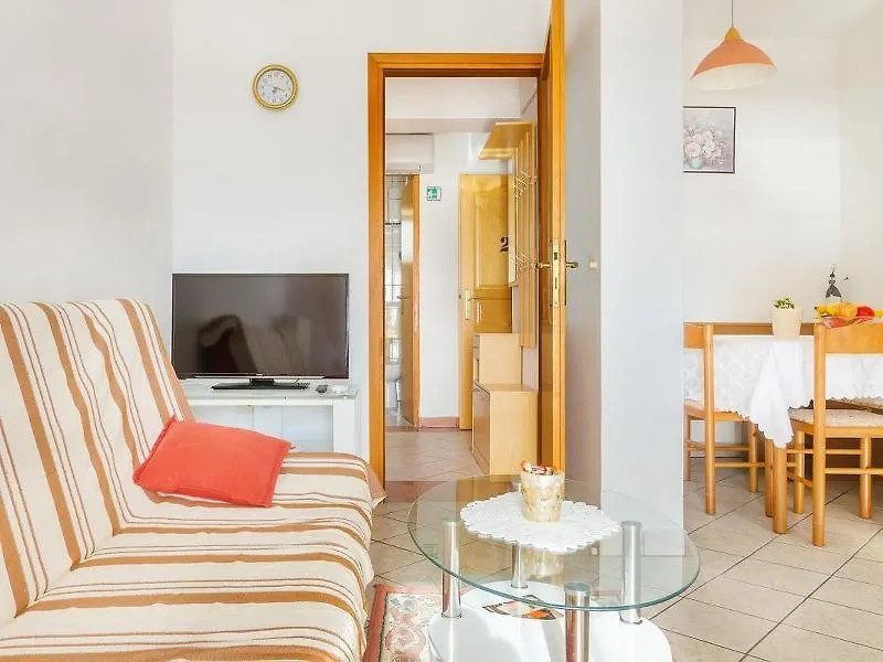 Apartments Justic Njivice Croacia