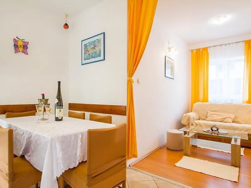 Apartments Justic Njivice Croacia